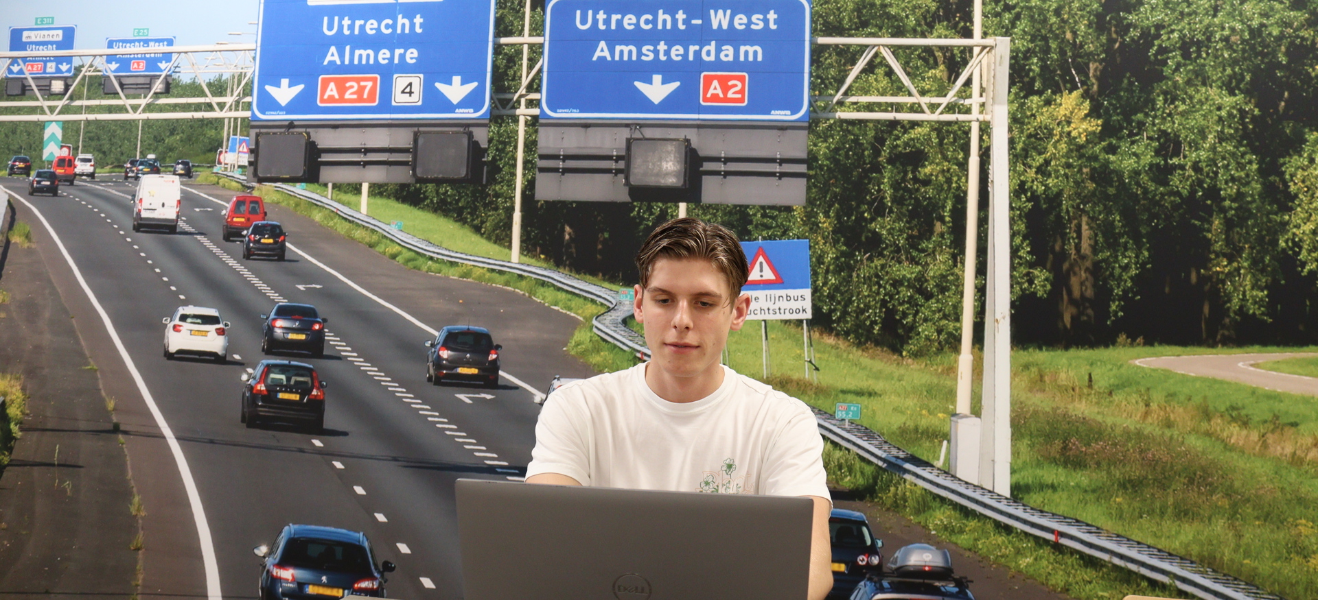 Sven van der Velden, BIM modelleur, werkt aan een 3D model in Revit en Dynamo bij Ballast Nedam